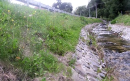 Rekonštrukcia koryta potoka v Sloupe