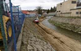 Zaistenie svahu pod cyklotrasou v Jihlave